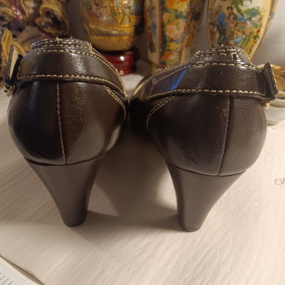 Lauren Ralph Lauren Dark Brown Leather Round Toe Slip On Kitten Heel Pump 6.5 - Picture 5 of 9